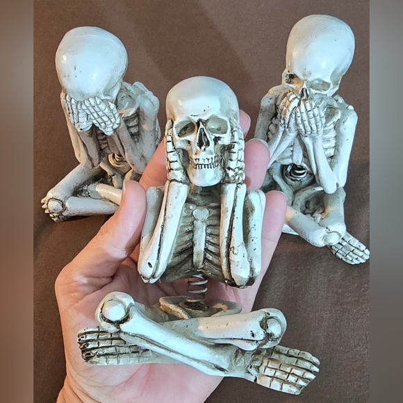 Hear, See, Speak No Evil Bobble Skeleton Figurines - Picture 4 of 5
